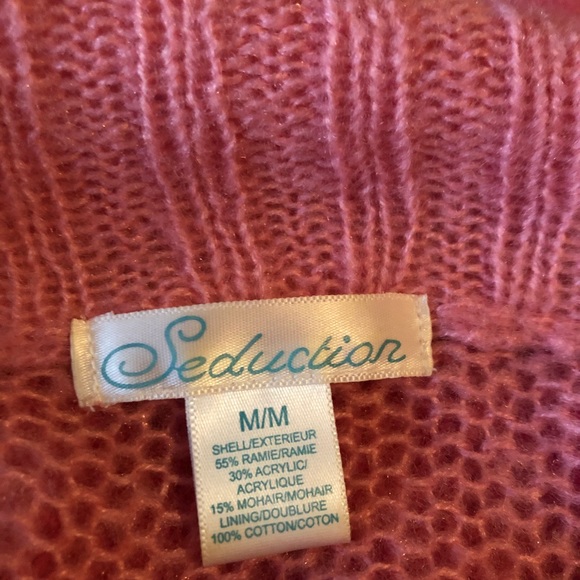 Pink sweater size medium - Picture 4 of 4